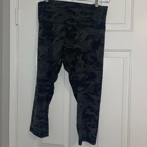 LuLu Lemon Capris